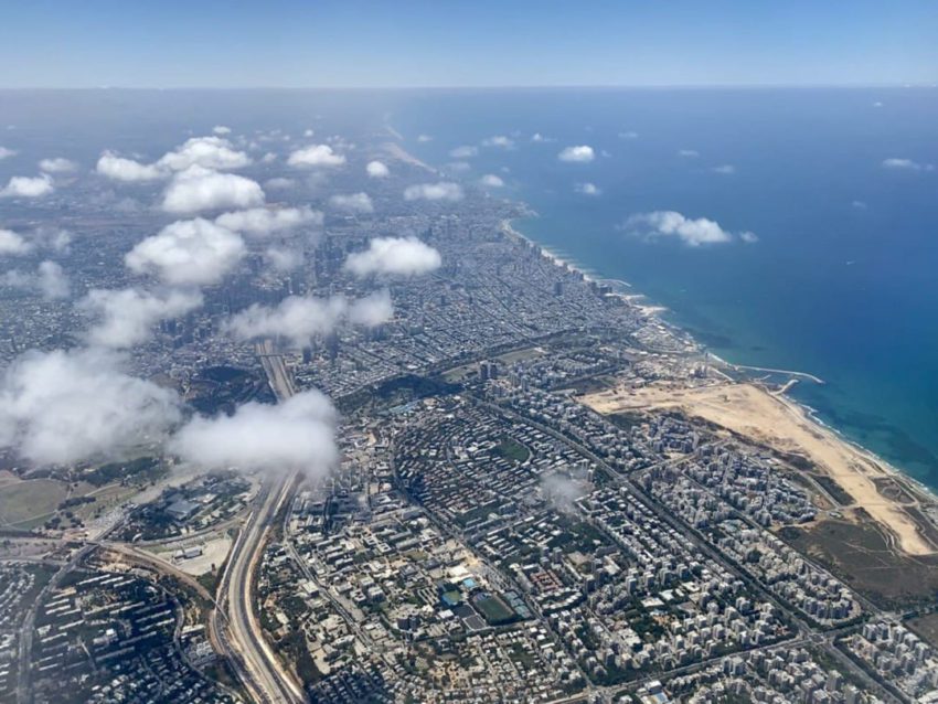 נחיתה בתל אביב נתב"ג